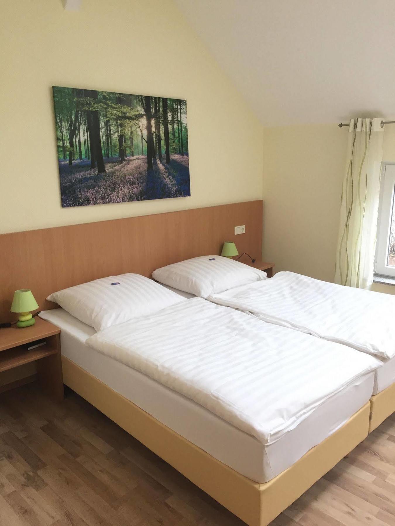 Pension Im Wirtshaus Himberg Bad Honnef Exterior foto